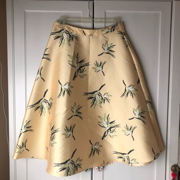 Forever 21 Pale Yellow Floral Swing A Line Skirt - Picture 1 of 7